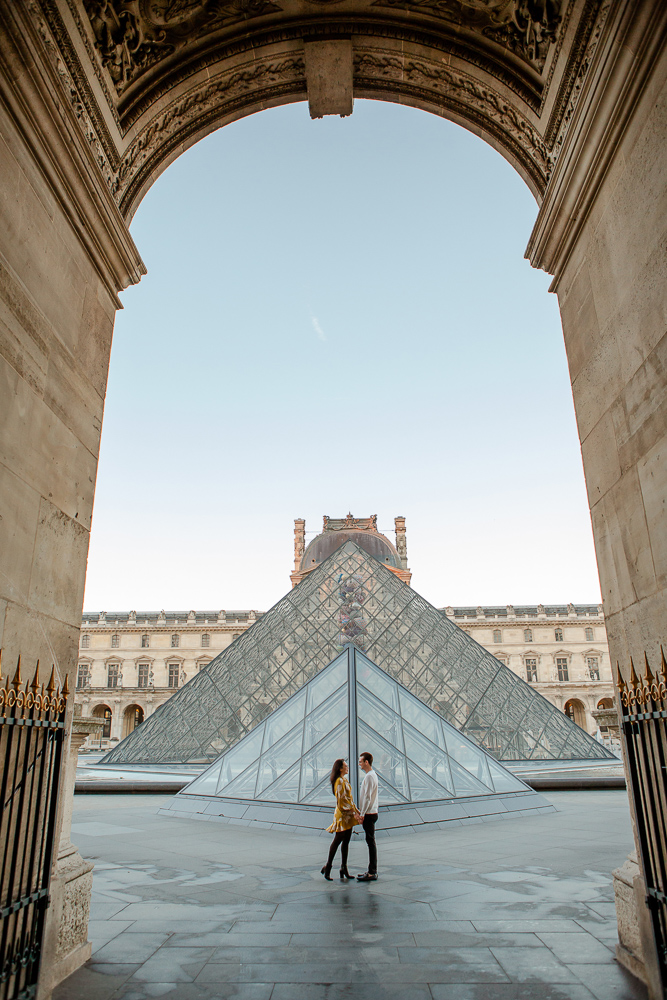 Couple photography in Paris by Alex