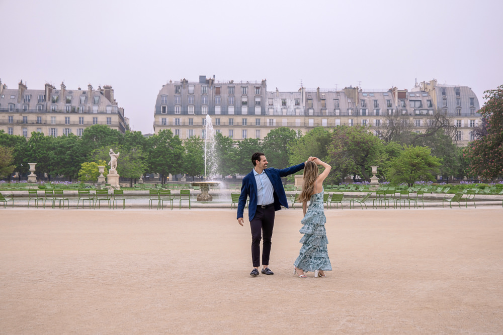 Couple-photoshoot-hidden-Eiffel-Tower-with-Daniel-1