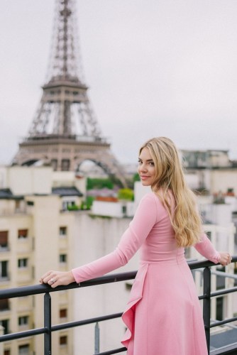 Eiffel Tower terrace photos solo portraits