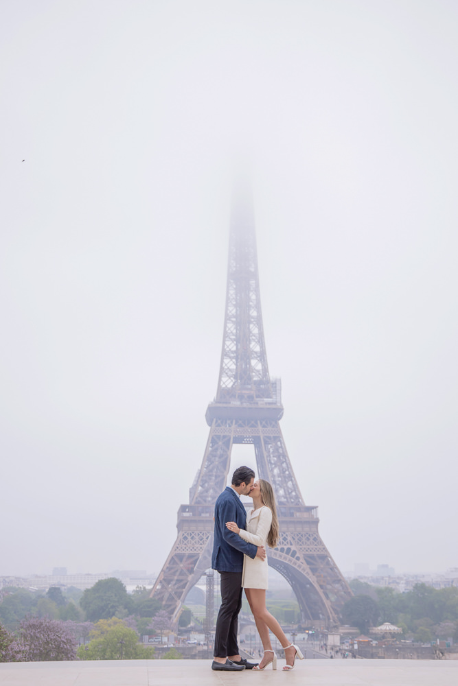 Elegant-couple-photoshoot-Eiffel-Tower-with-Daniel-6