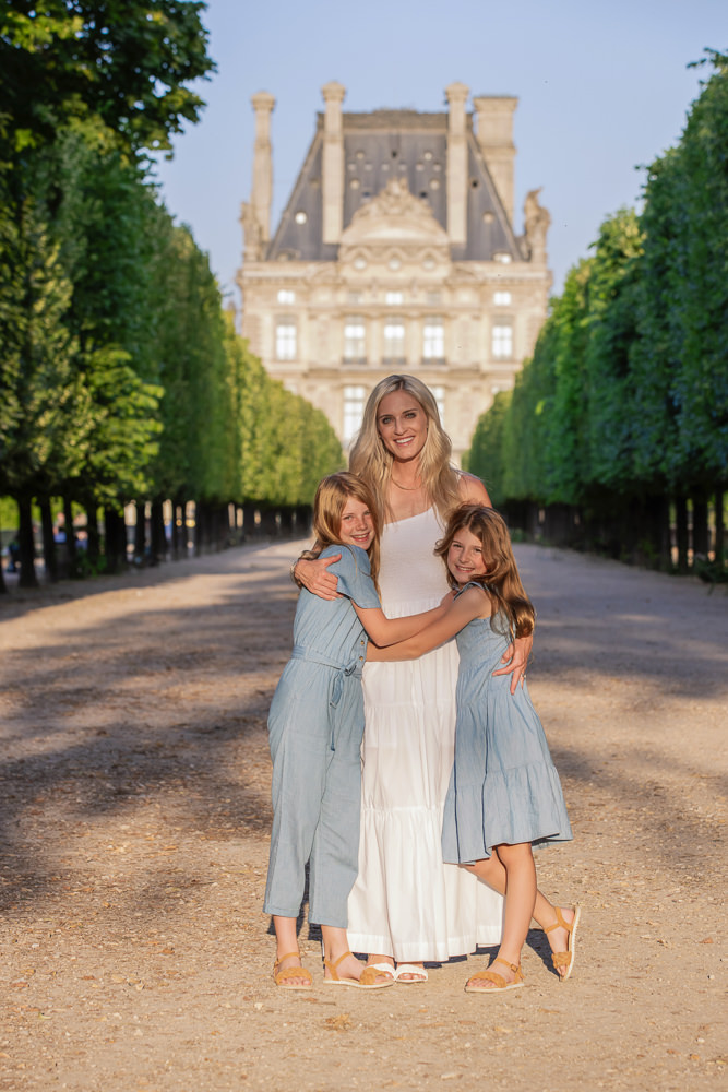 Elegant-outfit-family-photoshoot-with-Daniel-4