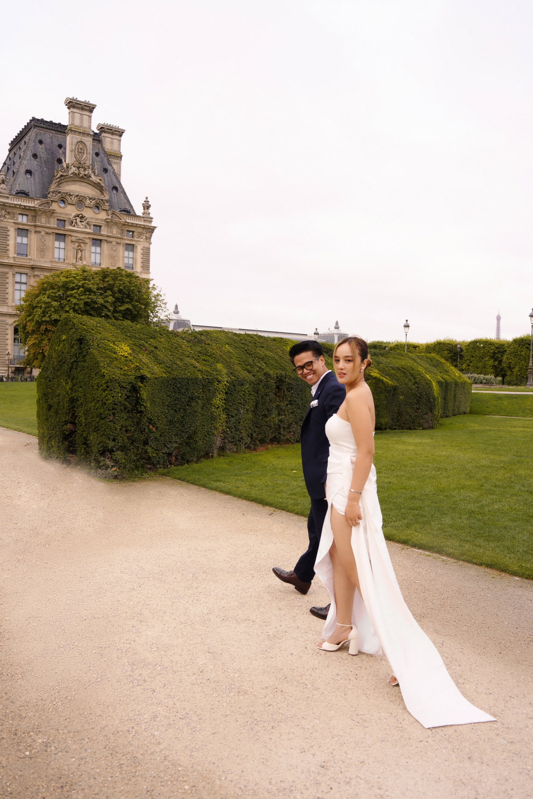 Elopement-at-the-Louvre-Museum-by-The-Paris-Photographer-Anna8