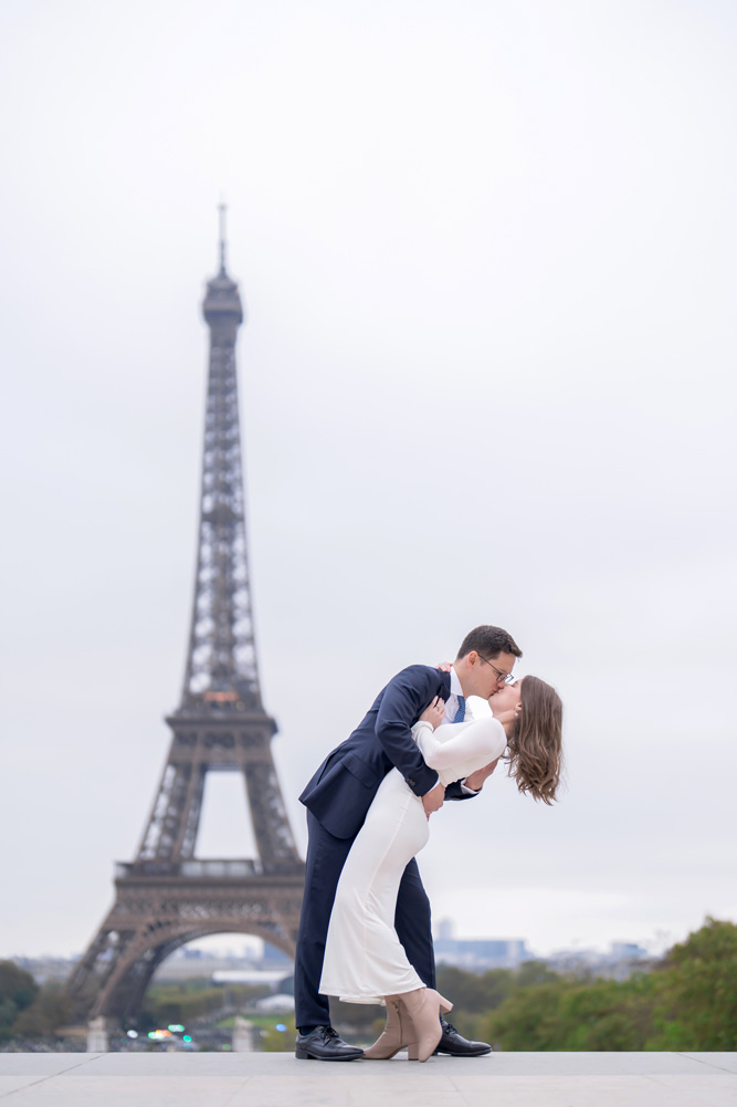 Elopement in Paris - a trocadero photoshoot, worth having on the checllist