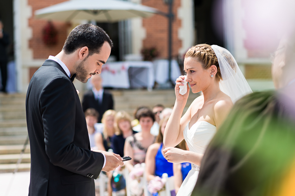Emotional wedding ceremony captured by The Paris Photographer