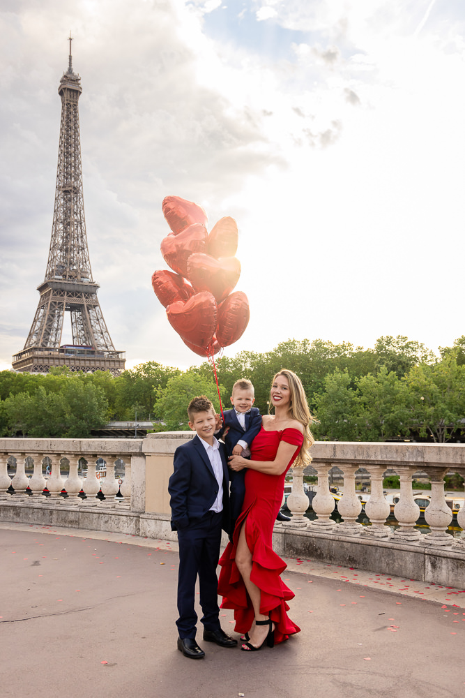 Family-photoshoot-at-Bir-Hakeim-with-Daniel-