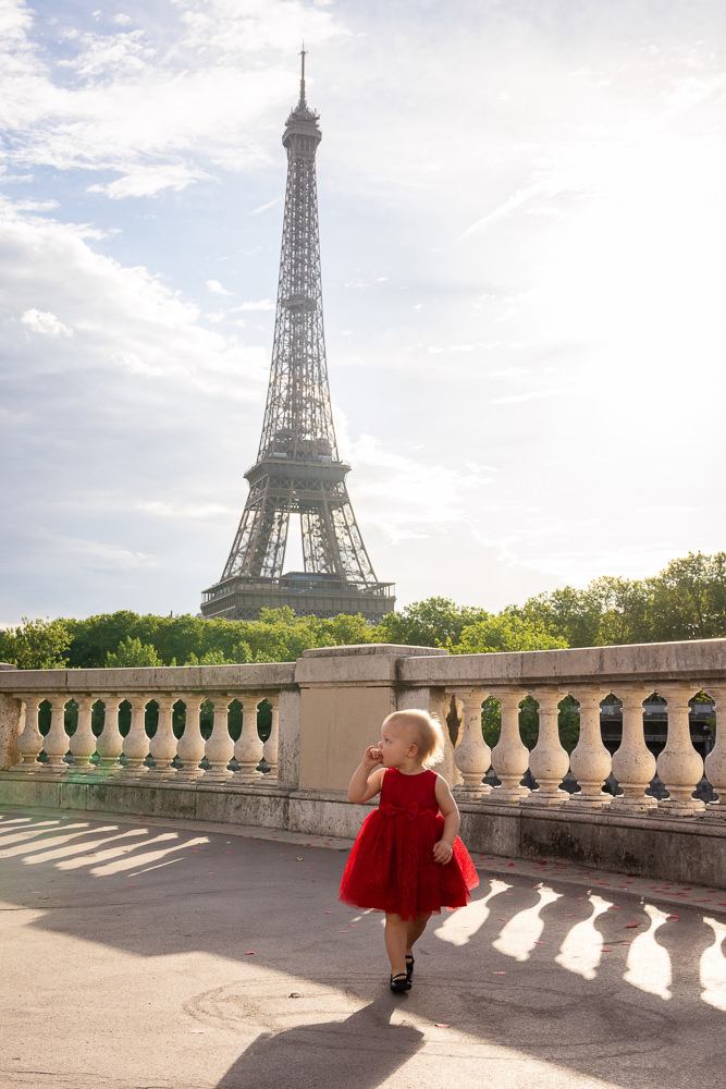 Family-photoshoot-at-Bir-Hakeim-with-photographer-Daniel-2