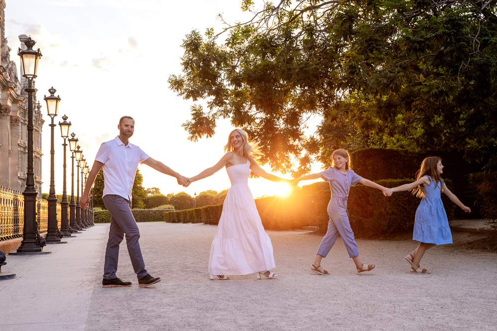 Family-photoshoot-with-family-photographer-Daniel-2