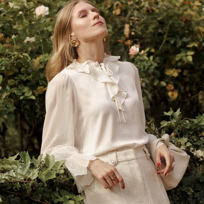 Fashion portraits at Palais Royal by Paris photographer Anna