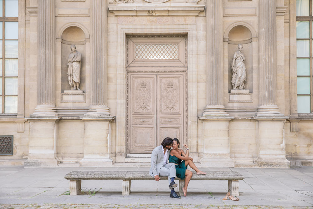 Fun-and-elegant-couple-photoshoot-at-Louvre-with-Daniel-2