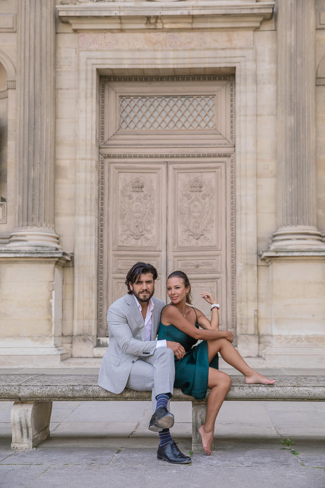 Fun-and-elegant-couple-photoshoot-at-Louvre-with-Daniel-4