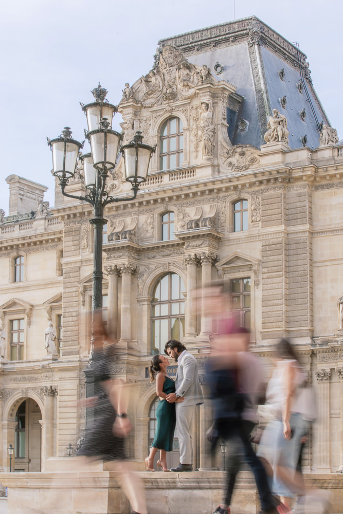 Fun-couple-photoshoot-at-Louvre-with-Daniel-7