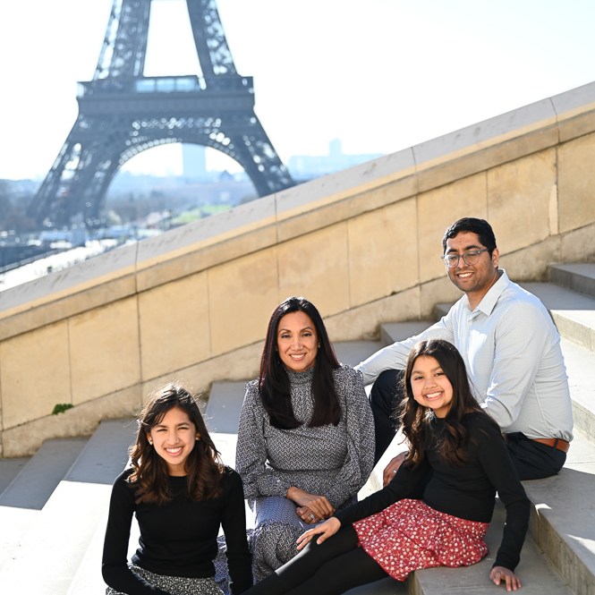 Irene - Paris family photographer - sunny photos at Trocadero