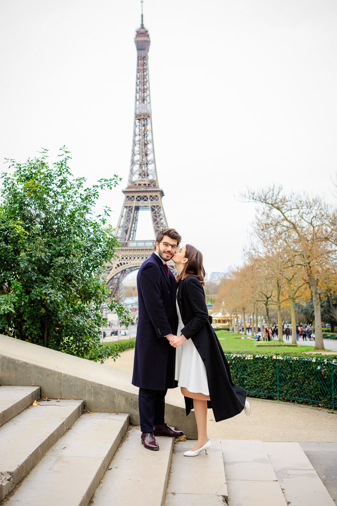 Paris engagement photos photographer Alex 10