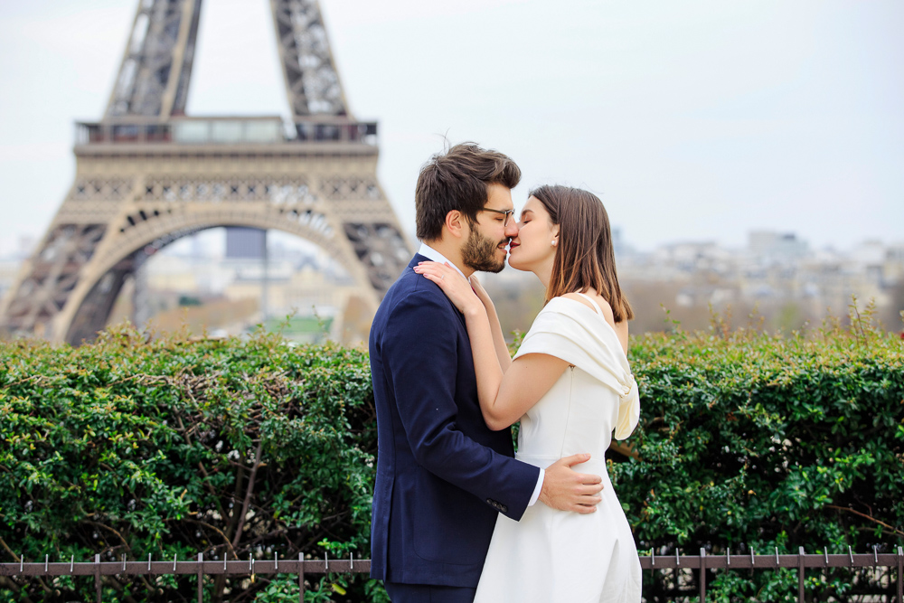 Paris engagement photos photographer Alex 18