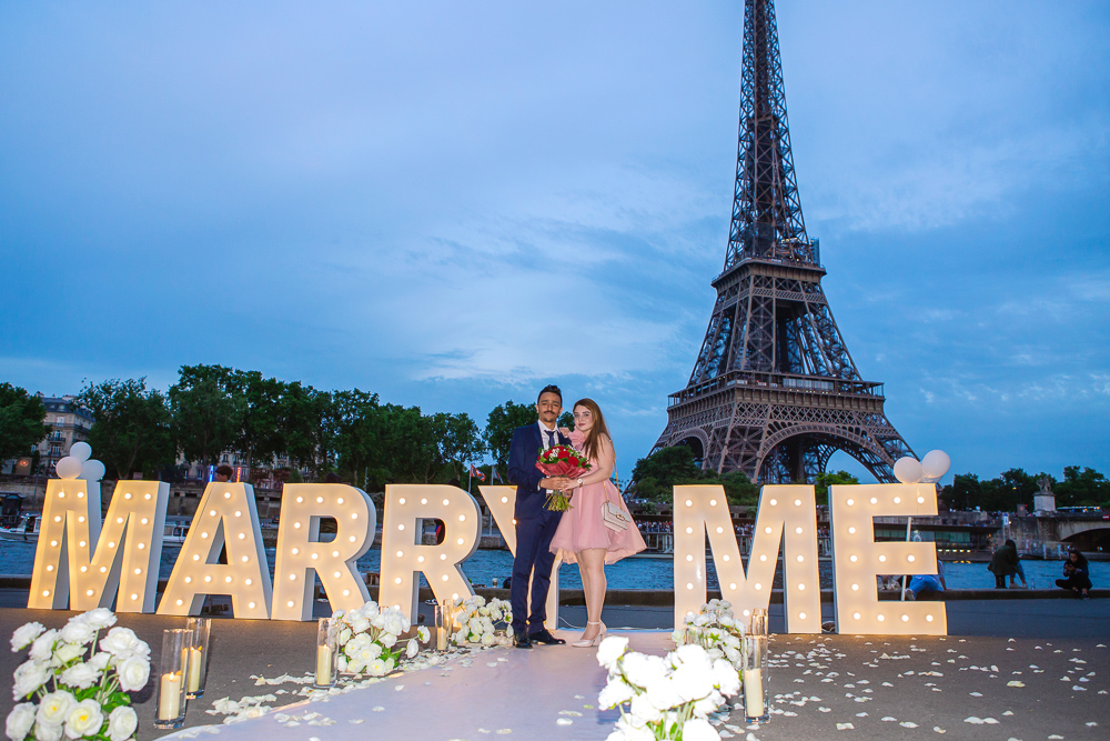 Marriage proposal in Paris by Alex 12