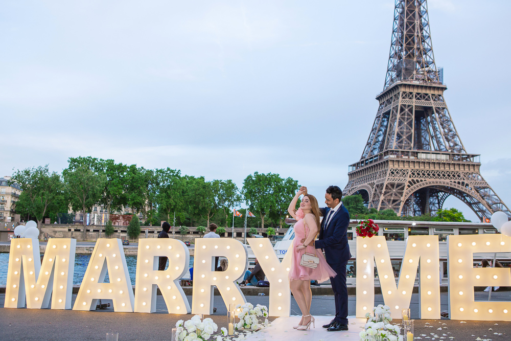 Marriage proposal in Paris by Alex 7