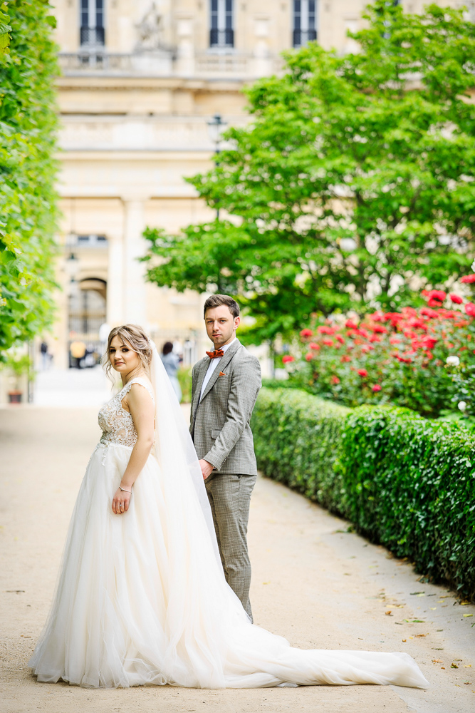 Paris wedding photos by photographer Alex 21