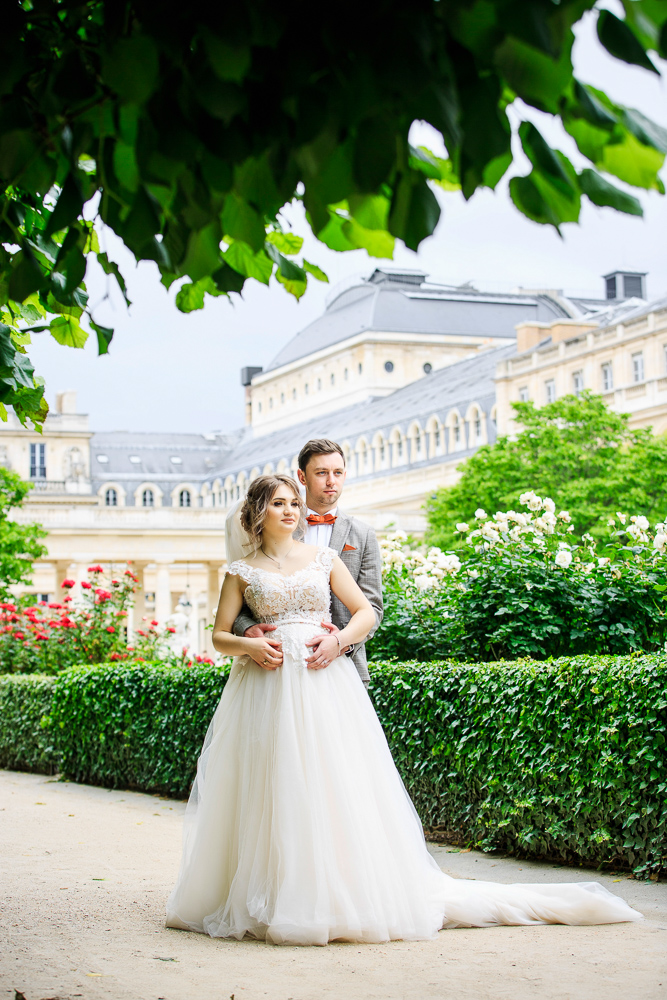 Paris wedding photos by photographer Alex 23