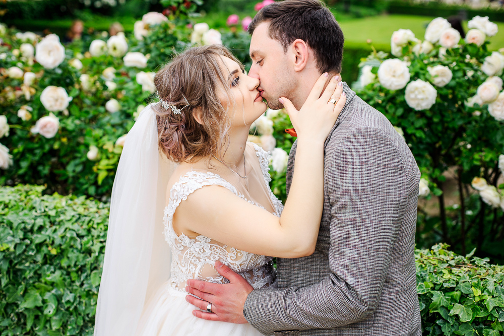 Paris wedding photos by photographer Alex 29