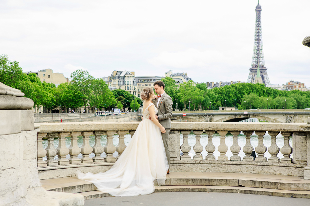 Paris wedding photos by photographer Alex 56