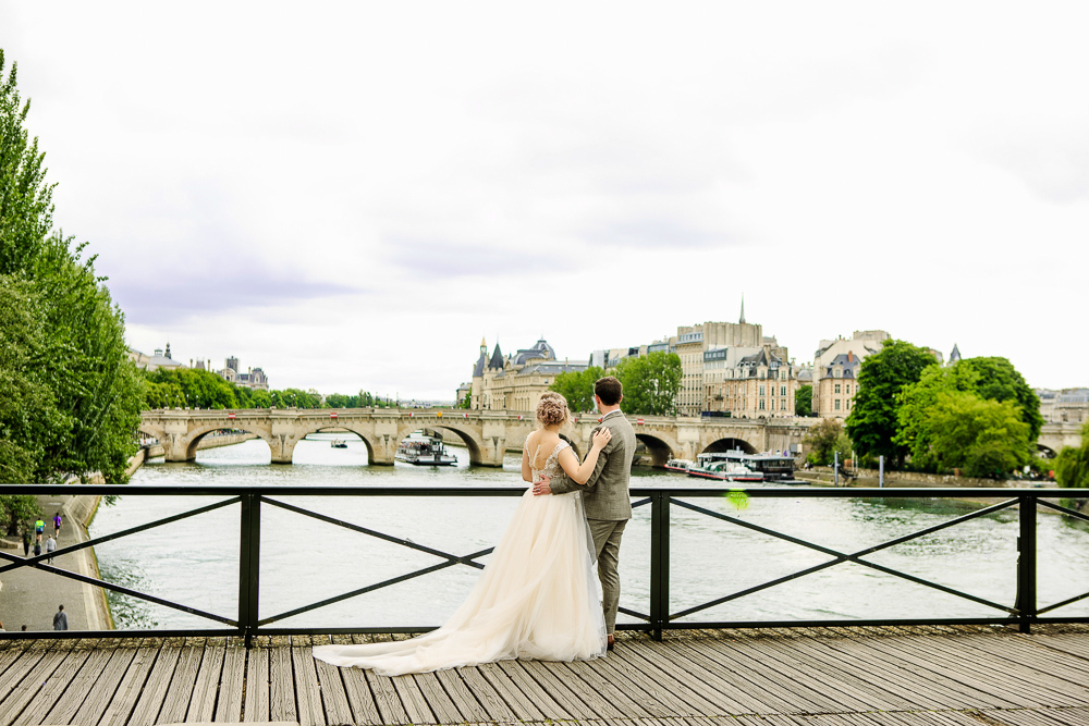 Paris wedding photos by photographer Alex 61