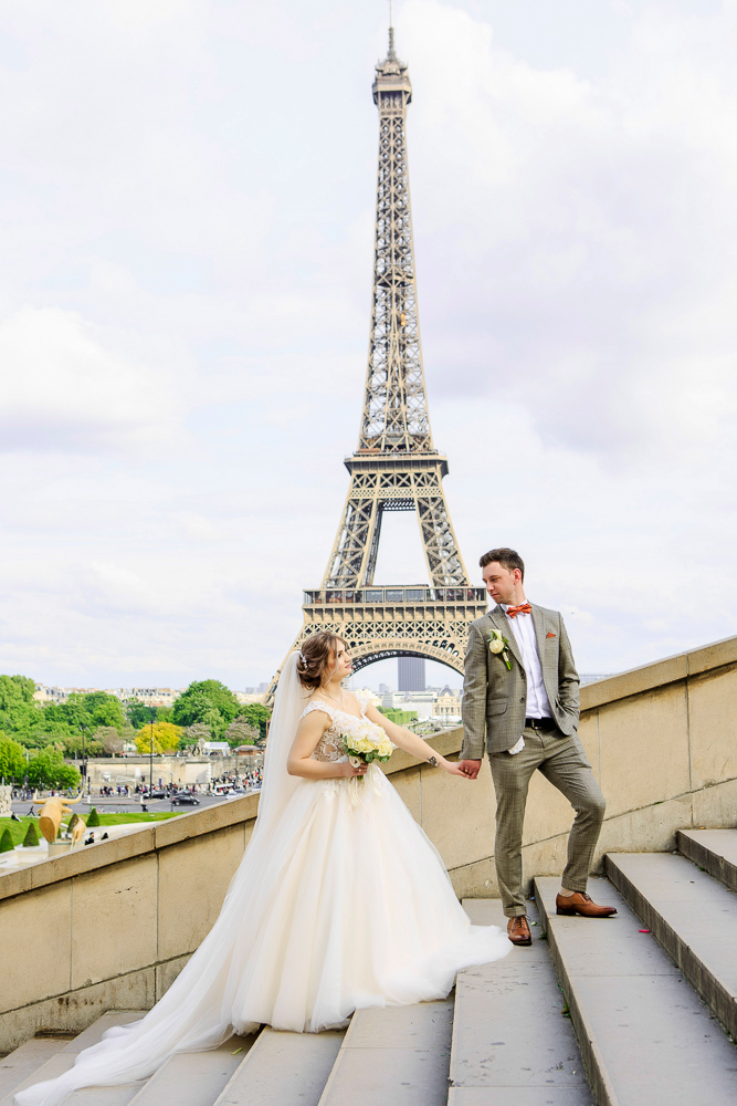 Paris wedding photos by photographer Alex 6