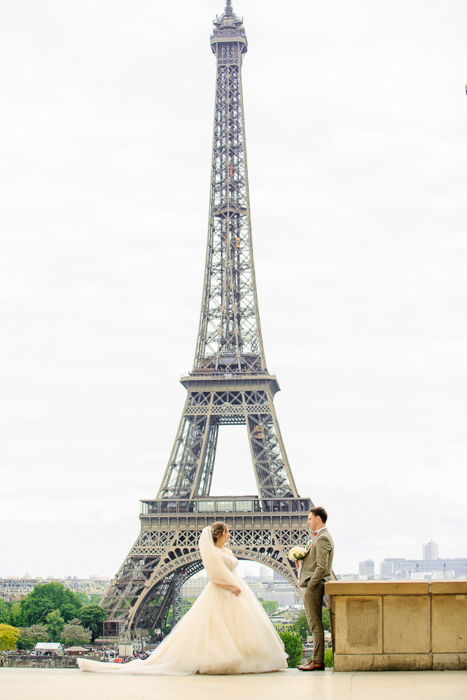 Paris wedding photos by photographer Alex 8