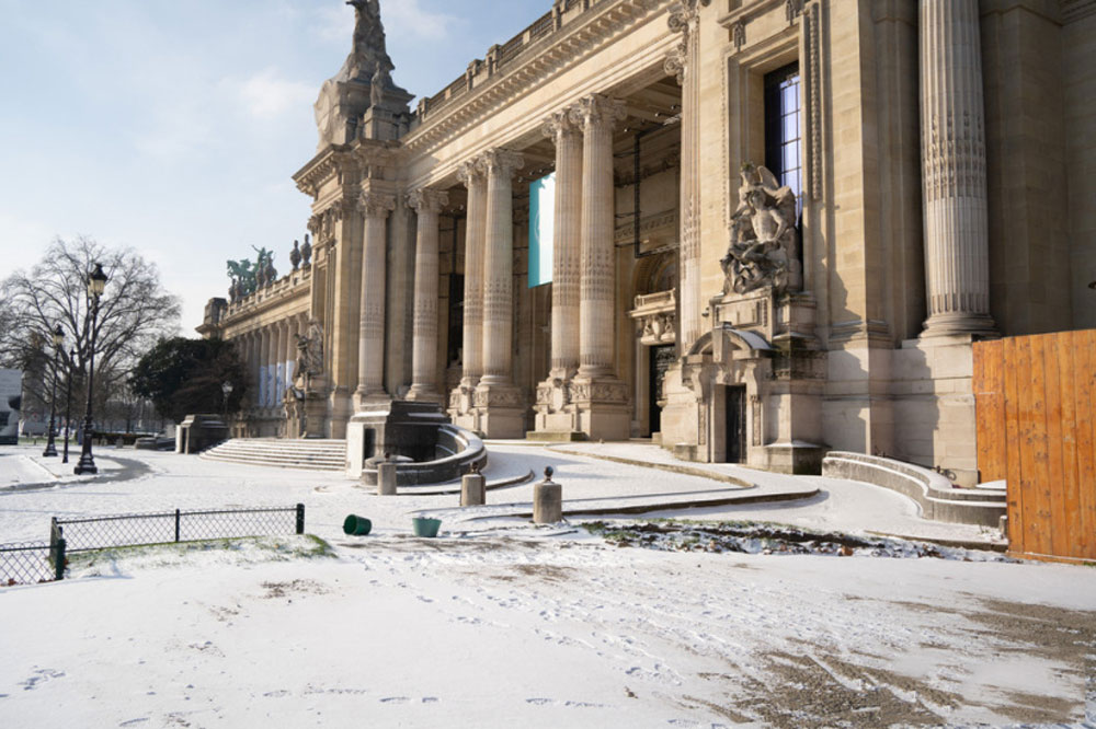 The Best Paris elopement locations in every season: Petit Palais in Winter