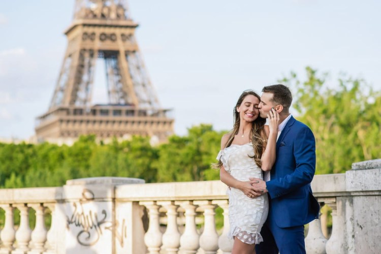 Photoshoot in Paris at Sunset