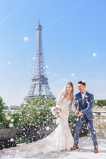 pre wedding photoshoot props - champagne shower