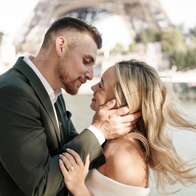 Romantic engagement photos by Anna - The Paris Photographer - Eiffel Tower