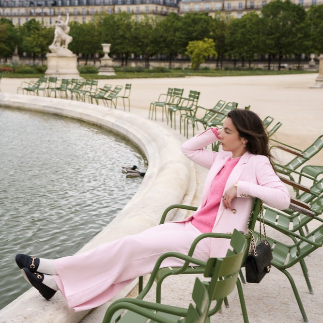Solo portraits in Tuileries Gardens in Paris