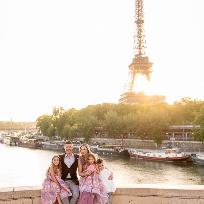 Sunrise family photography by Odrida in Paris