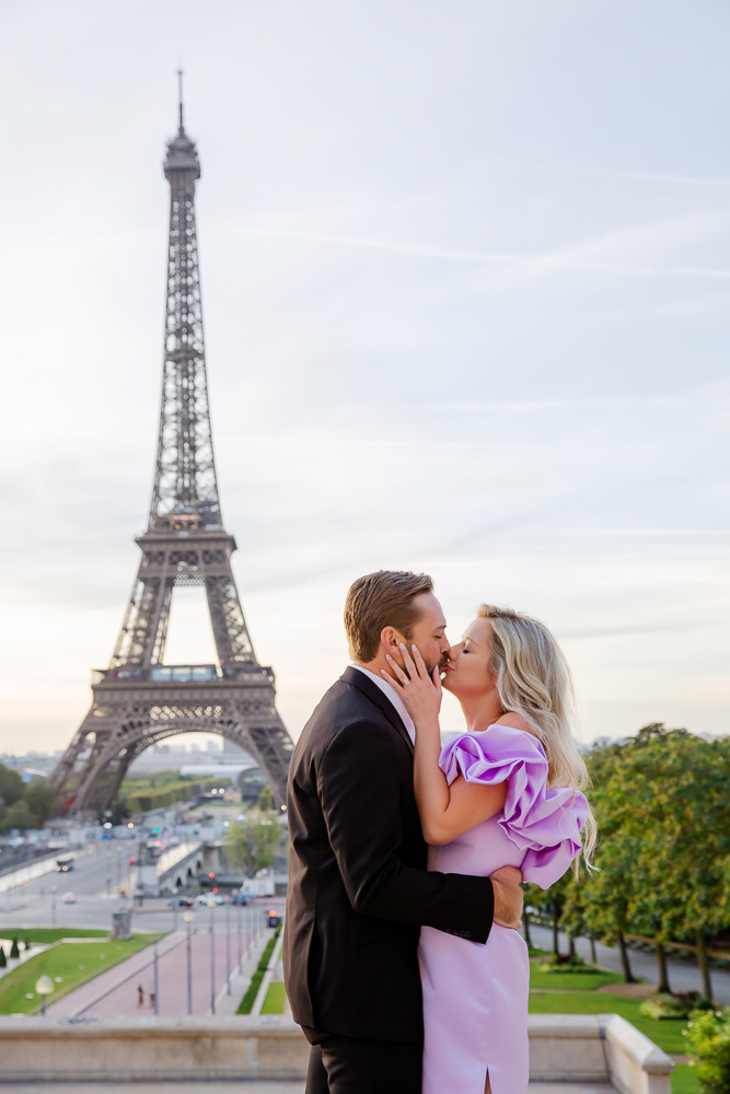 Surprise-proposal-by-the-Eiffel-Tower-with-Alex-4.jpg
