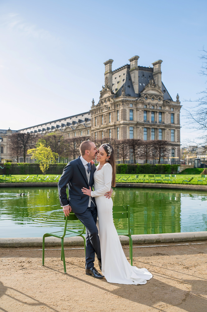Paris elopement photoshoot in Jardin des Tuileries