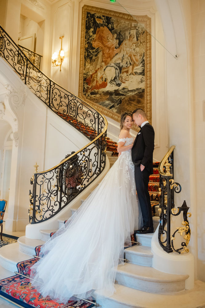 indoor elopement in Paris photoshoot