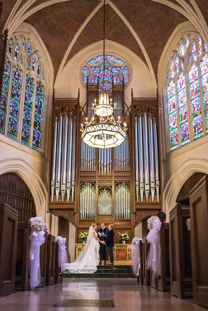 wedding photography paris - religious wedding ceremony at the american church in paris