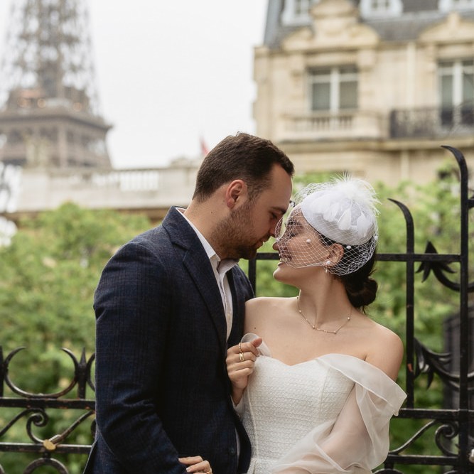 Wedding photos at Eiffel Tower by The Paris Photographer Anna